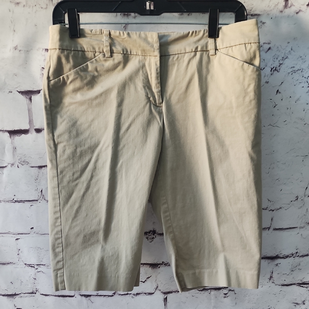 7th Avenue NY & Co. Beige/Khaki Womens Bermuda Shorts Size 4 Classic Casual GUC!